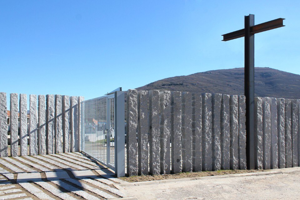 MUKA Arquitectura, municipal cemetery enlargment, Lozoya del Valle, 2016