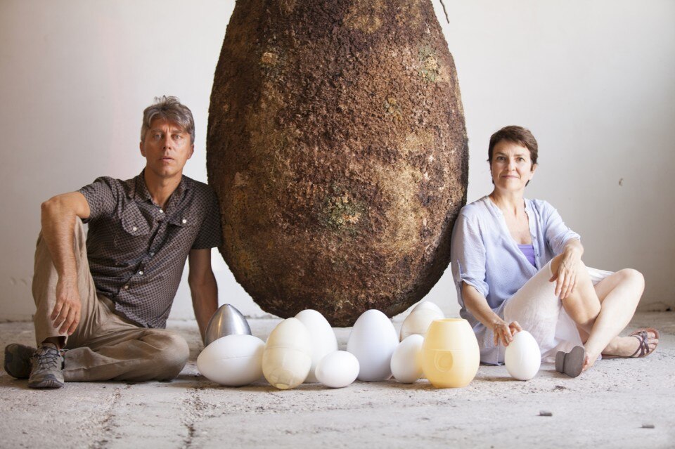 Anna Citelli and Raoul Bretzel, Capsula Mundi. Photo Francesco D'Angelo