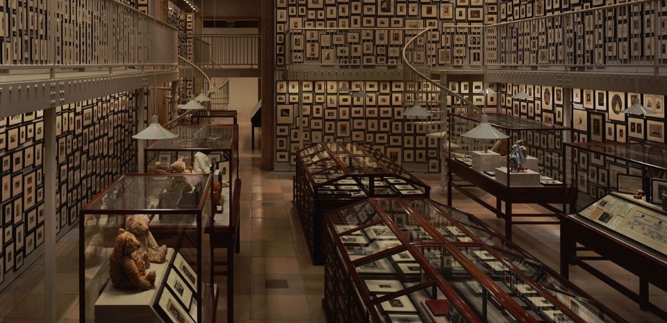 Ydessa Hendeles, Partners (The Teddy Bear Project), 2002. Photograph by Robert Keziere