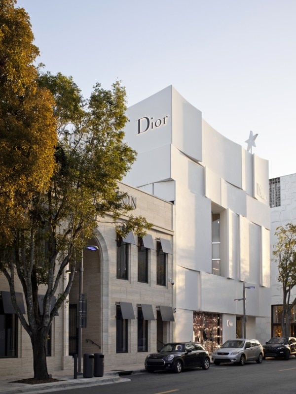 Facade by barbaritobancel architectes & interiors by Dior architure based on Peter Marino concept. Miami, 2016