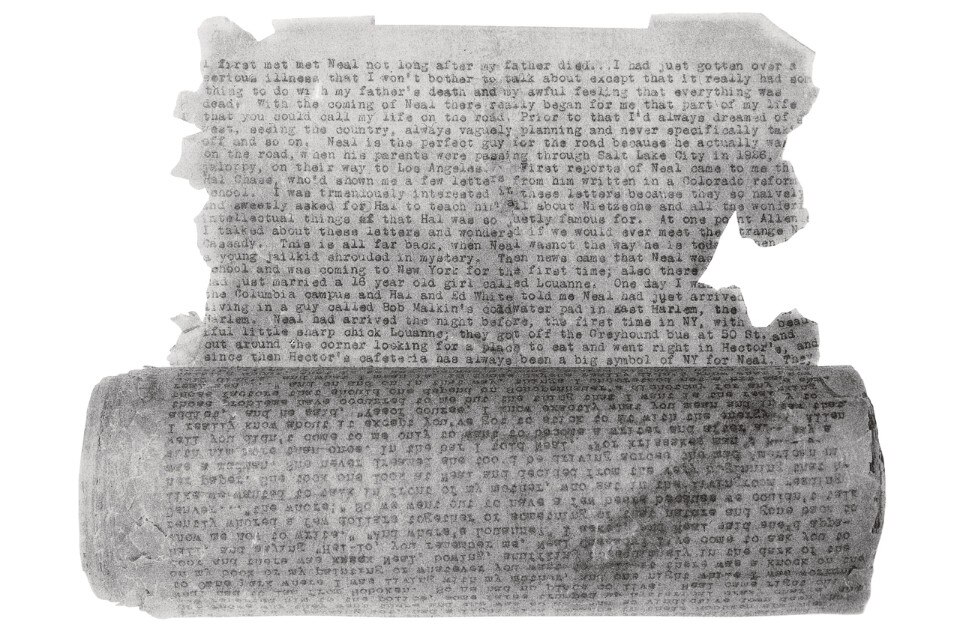 Jack Kerouac On the Road (tapuscrit original), 1951 Papier calque, 360 × 22 cm Collection James S. Irsay © Estate of Anthony G. Sampatacacus and the Estate of Jan Kerouac © John Sampas, Executor, The Estate of Jack Kerouac