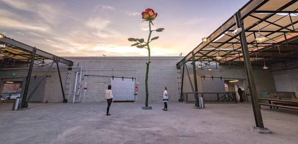 sa Genzken, Rose III, installation view, Hauser Wirth & Schimmel, 2016. Courtesy the artist, Hauser & Wirth and Galerie Buchholz Cologne, Berlin/New York © Artists Rights Society (ARS). Photo Phoebe Solomon