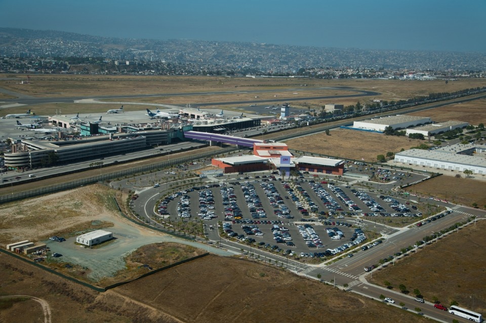 Legorreta, Otay Cross Border Xpress, San Diego–Tijuana, 2015