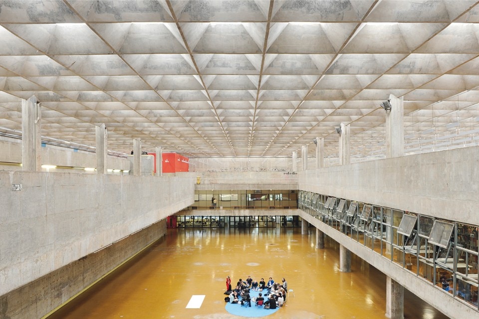Facoltà di Architettura e Urbanistica Università di San Paolo, Brasile, edificio di João Batista Vilanova Artigas 1966–69 Facoltà di Architettura e Urbanistica Università di San Paolo, Brasile, edificio di João Batista Vilanova Artigas 1966–69