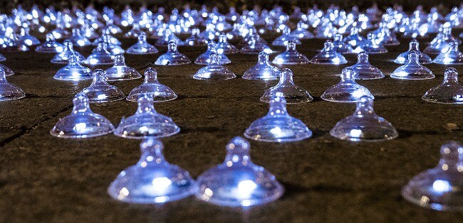 Luzinterruptus, Nipples in front of Facebook, Madrid, 2016