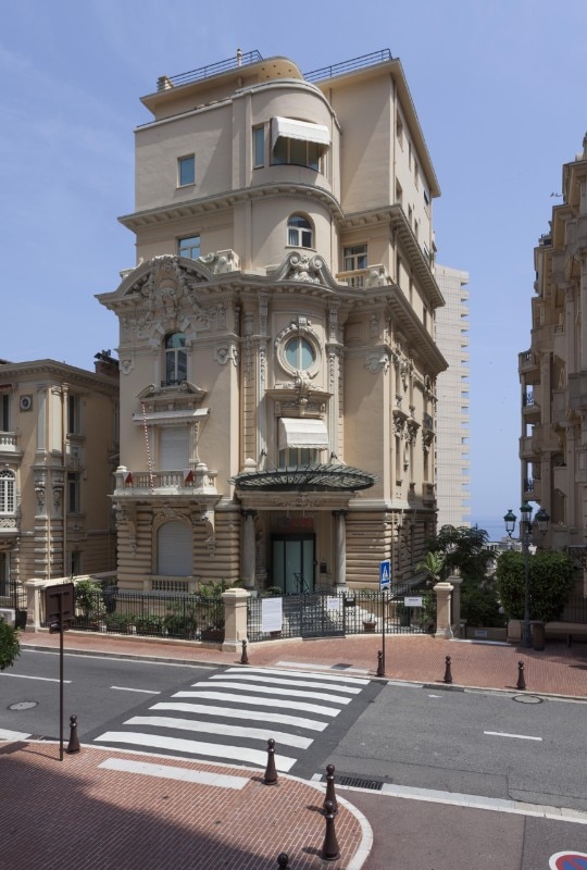 Banca UBS situata su avenue de Grande-Bretagne nel Principato di Monaco
