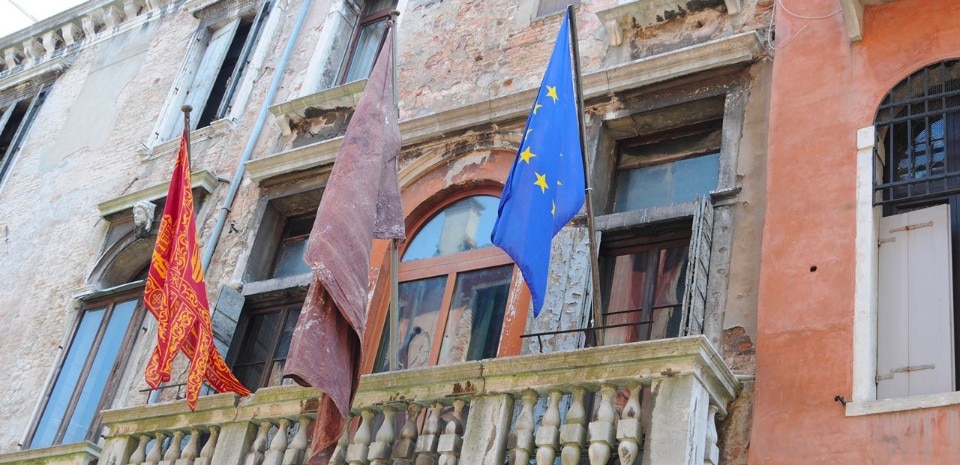 Teresa Margolles, ¿De qué otra cosa podemos hablar?, 2009, Padiglione Mexicano alla Biennale di Venezia. Courtesy l’artista