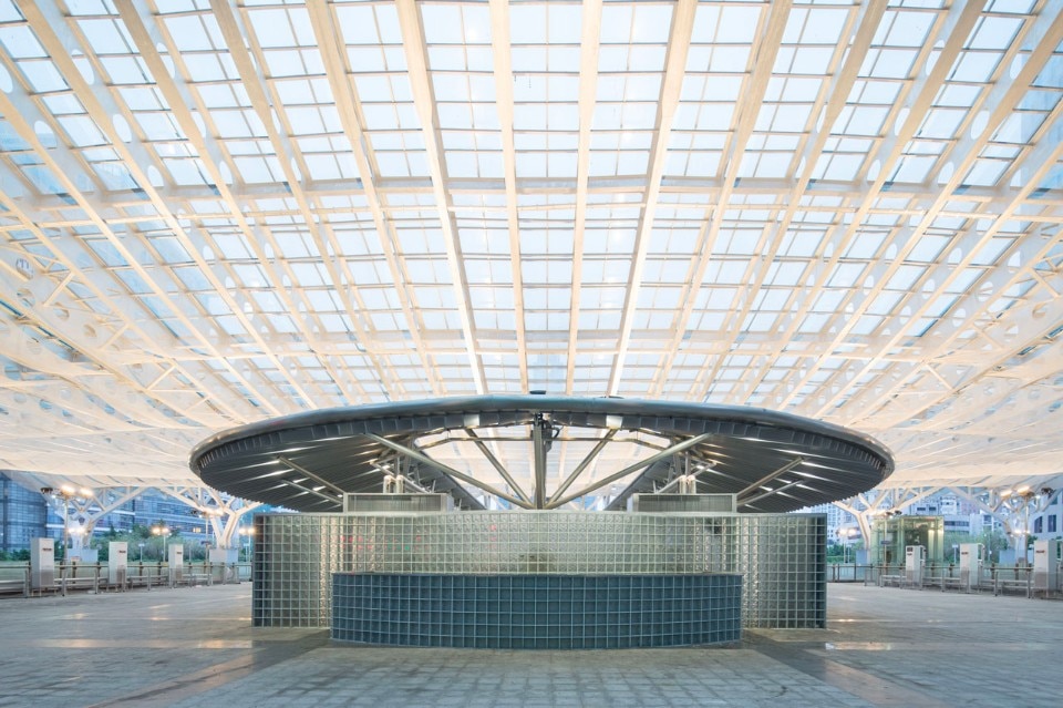 Architectural design and Research Institute of SCUT, Public Square and Passenger Facilities Renovation of Guangzhou East Railway Station, 2017
