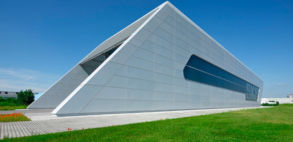  Tchoban Voss Architekten, SKF centro di prova per cuscinetti a sfera di grandi dimensioni, Schweinfurt, Germania, 2017