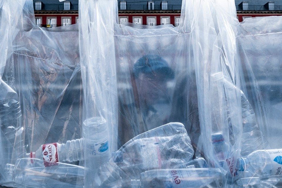 Img.12 Luzinterruptus, Plastic Waste Labyrinth, Madrid, 2017