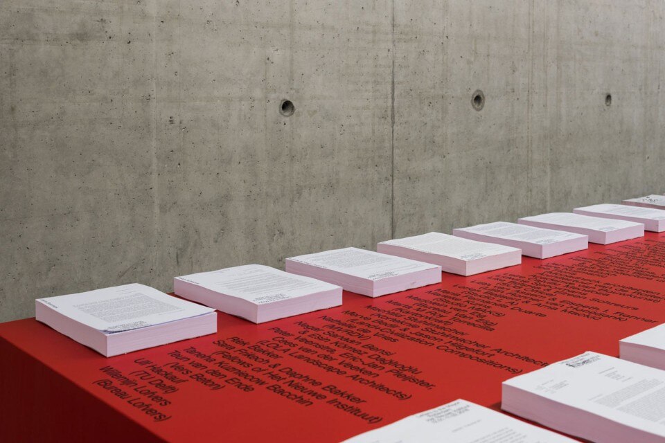 Fig.1 “Letters to the Mayor: Rotterdam”, vista dell’allestimento, Het Nieuwe Instituut, 2018