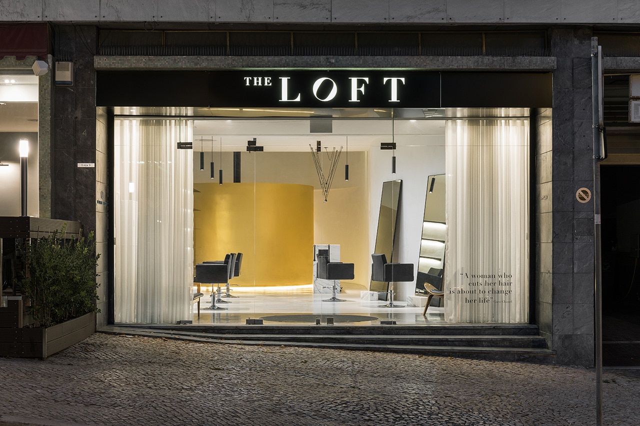 Lisbon. A retrofuturistic hairdressing salon designed by Objecto