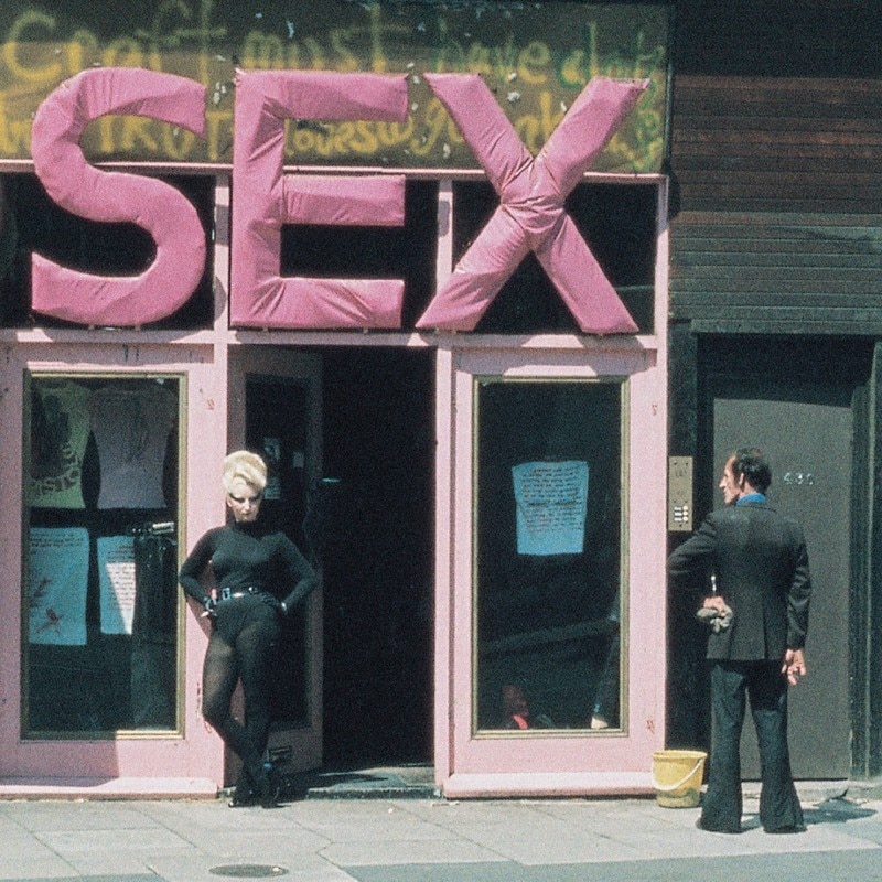 Il make-up costruttivista di Jordan in una scena di Jubilee, Derek Jarman, 1978. Foto: frame da film.