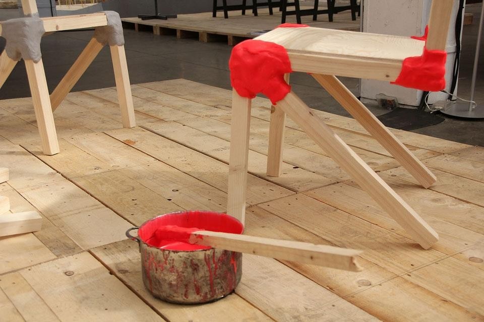 The workshop chair by Jerszy Seymour is a result and synthesis of a series of exhibitions at the MAK in Vienna 2008.
