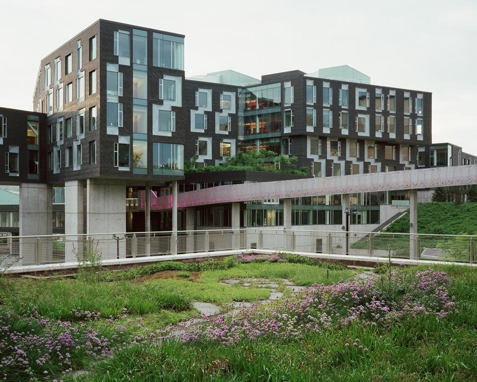 <i>Doherty & Gates Halls (looking Northwest), Pittsburgh May 2011.</i> © Brad Temkin.