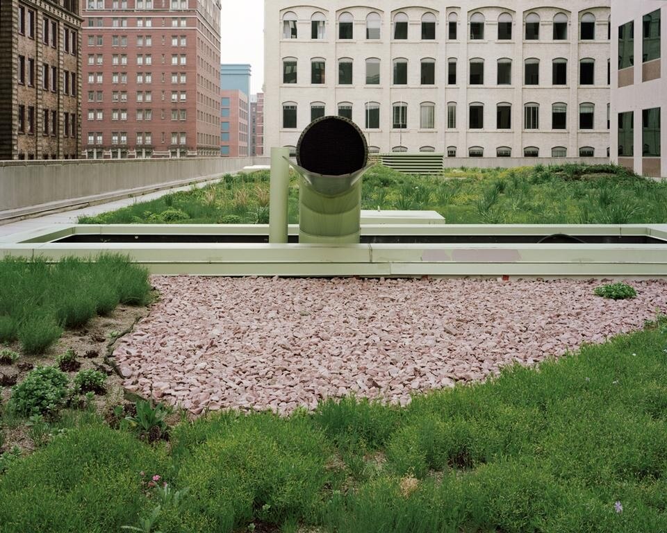 <i>Vent, Highmark (looking North), Pittsburgh May 2011.</i> © Brad Temkin.