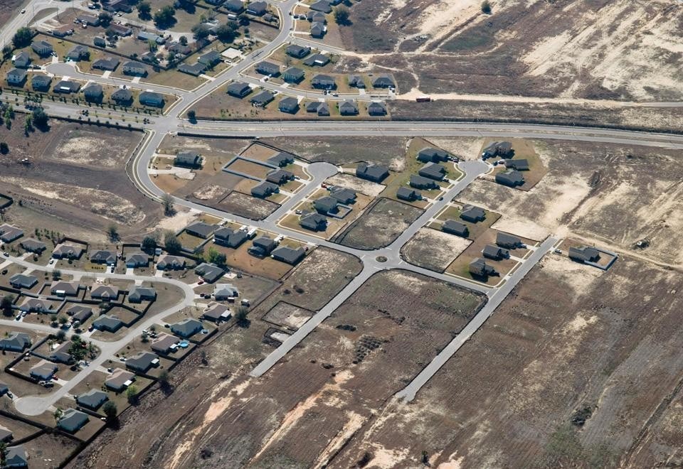 <i>Lost Roads, Central Florida,</i> 2009. © Daniel Kariko.
