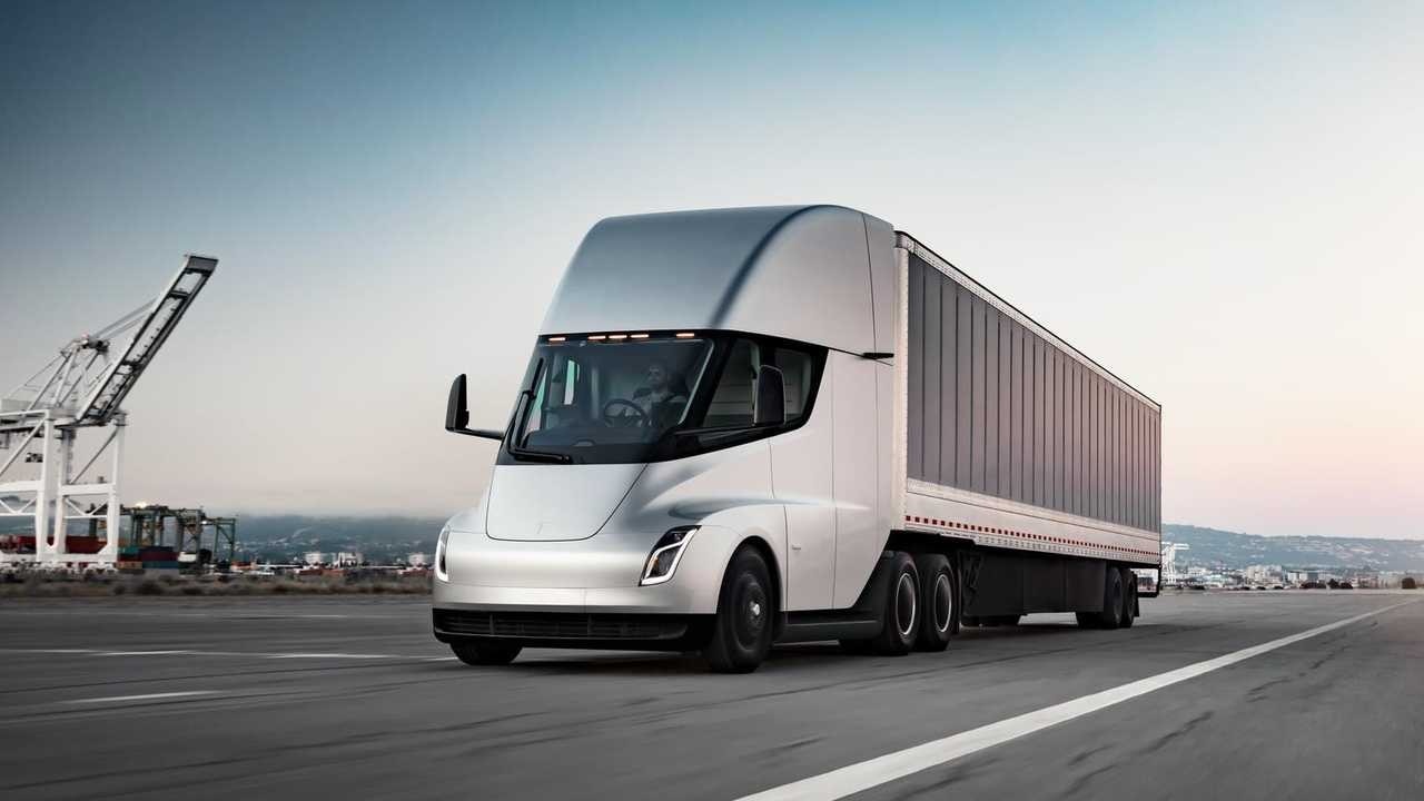 Here&#39;s why Tesla Semi truck hasn&#39;t entered production yet - Domus