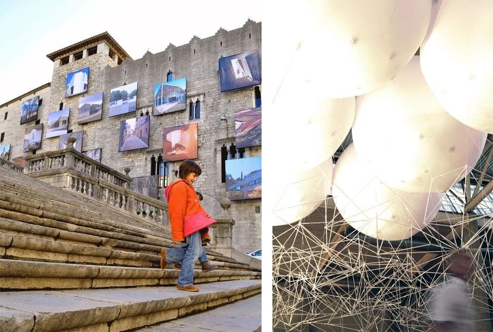 Izq: Exposición XII Premios de Arquitectura de las comarcas de Girona. Foto: Maria Charneco; Der: Stand para la Fundació Centre de Vidre de Barcelona. Foto: Maria Charneco
