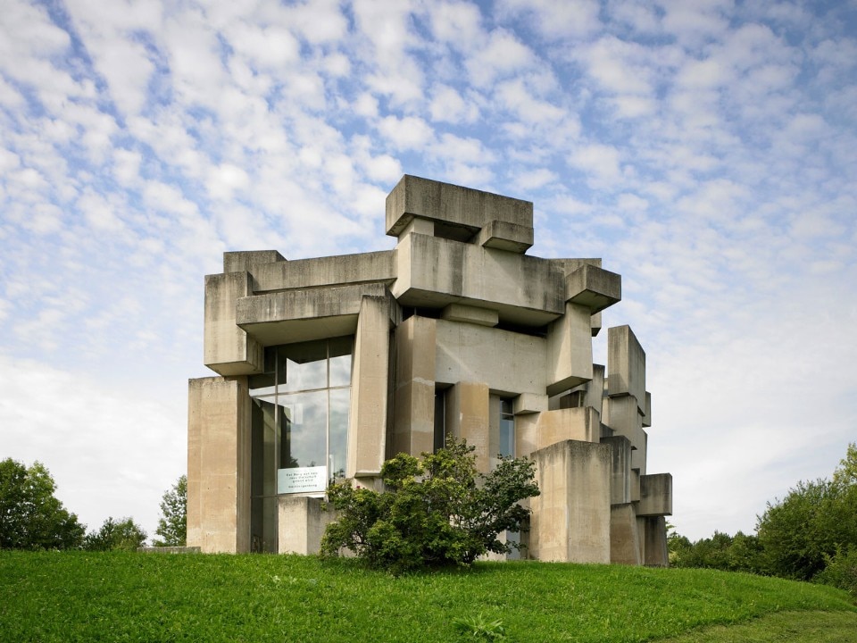 Fritz Wotruba: Holy Trinity Church, Wien-Mauer, Austria, 1971–1976. Photo Wolfgang Leeb 2011 Fritz Wotruba: Holy Trinity Church, Wien-Mauer, Austria, 1971–1976. Photo Wolfgang Leeb 2011