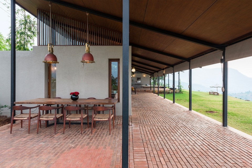 Fig.30 Spasm Design, Casa con gabbione, Lonavala, India, 2017