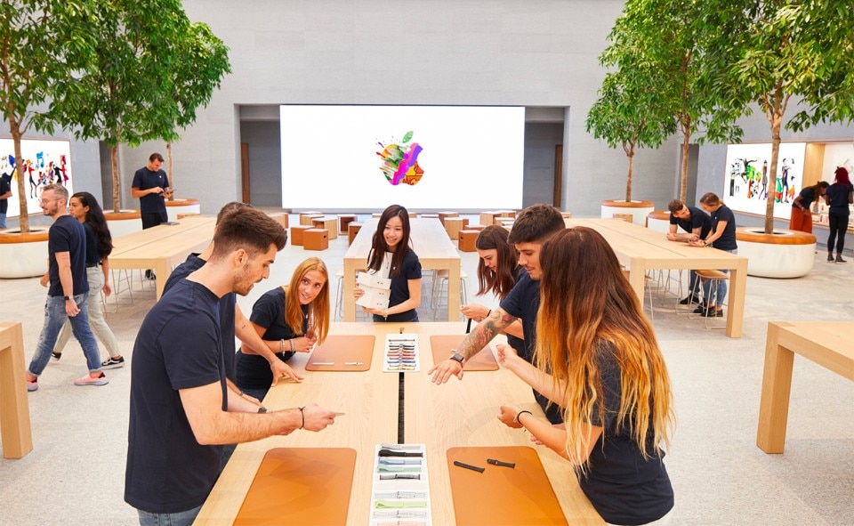 Foster + Partners, Apple Store Liberty, Milan, 2018