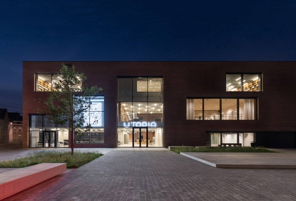 Fig. 26 KAAN Architecten, Biblioteca e Accademia di Arti Performative, Aalst, Belgio, 2018