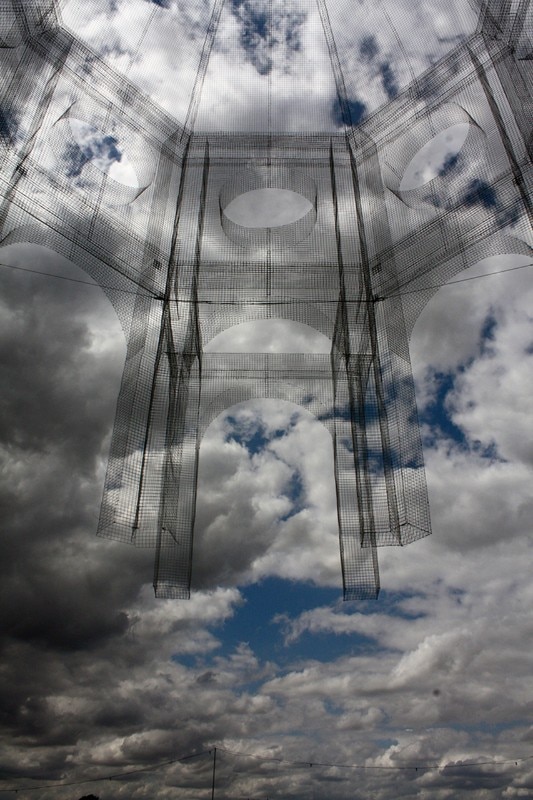 Edoardo Tresoldi, Lift, The Secret Garden Party Festival, Huntingdon, UK, 2015. Photo Fabiano Caputo Edoardo Tresoldi, Lift, The Secret Garden Party Festival, Huntingdon, UK, 2015. Photo Fabiano Caputo