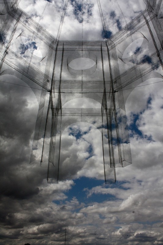 Le Bon Marche sculpture by Edoardo Tresoldi is architectural wire