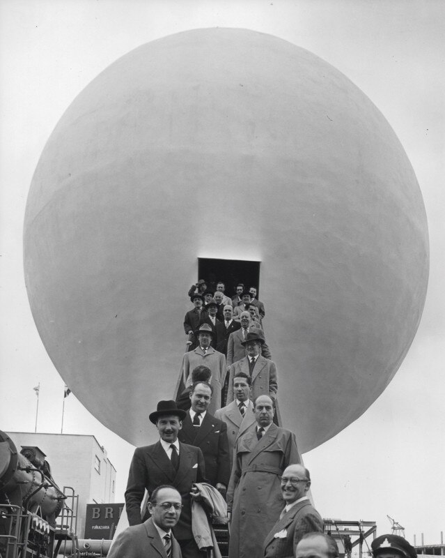 1953. Padiglione Breda alla Fiera Campionaria di Milano. Progetto Luciano Baldessari con Marcello Grisotti.