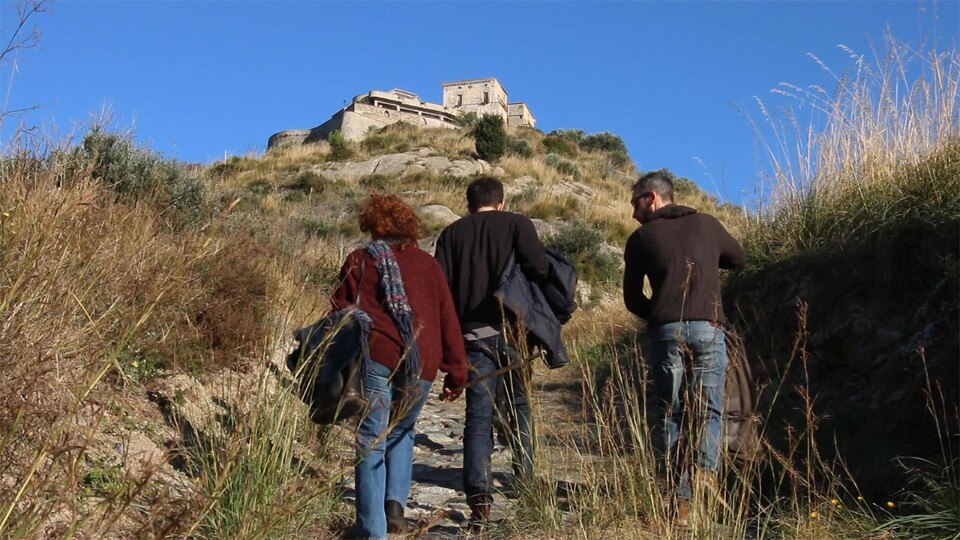 Ascent towards Belmonte Calabro, from the nearby village of Amantea. Photo Francesca Naccarato