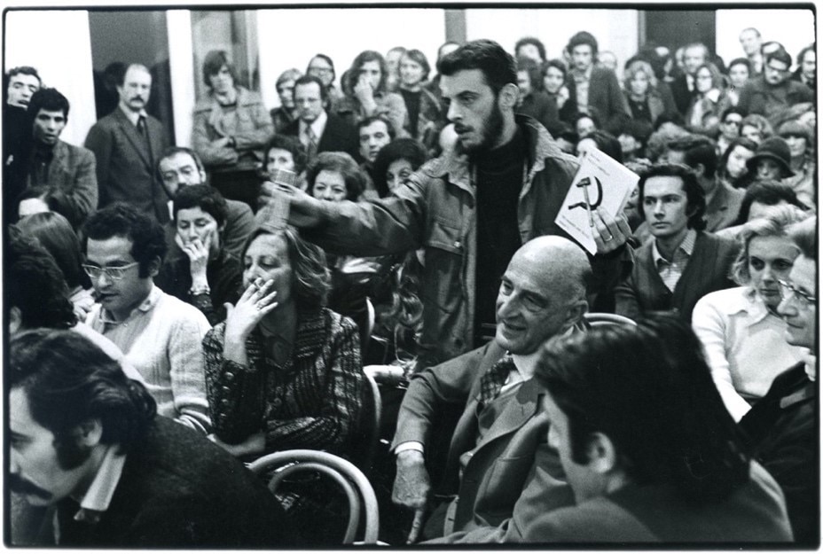 Domande del pubblico, serata dell’inaugurazione, 9 aprile 1973 Galleria Milano, foto di Arno Hammacher. Courtesy Galleria Milano, Milano 