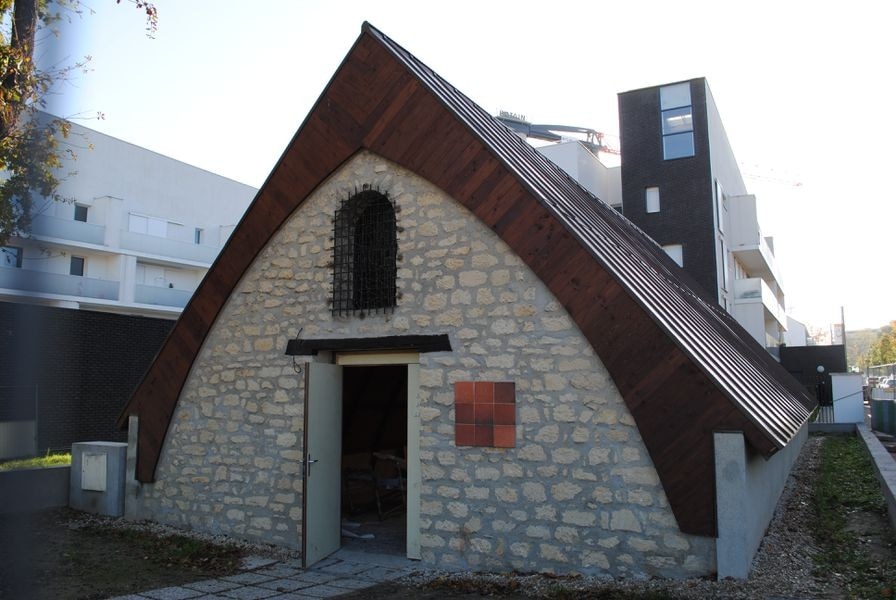 Chapel of Notre-Dame-des-Sans-Logis-et-de-Tout-le-Monde in Noisy-le-Grand, France