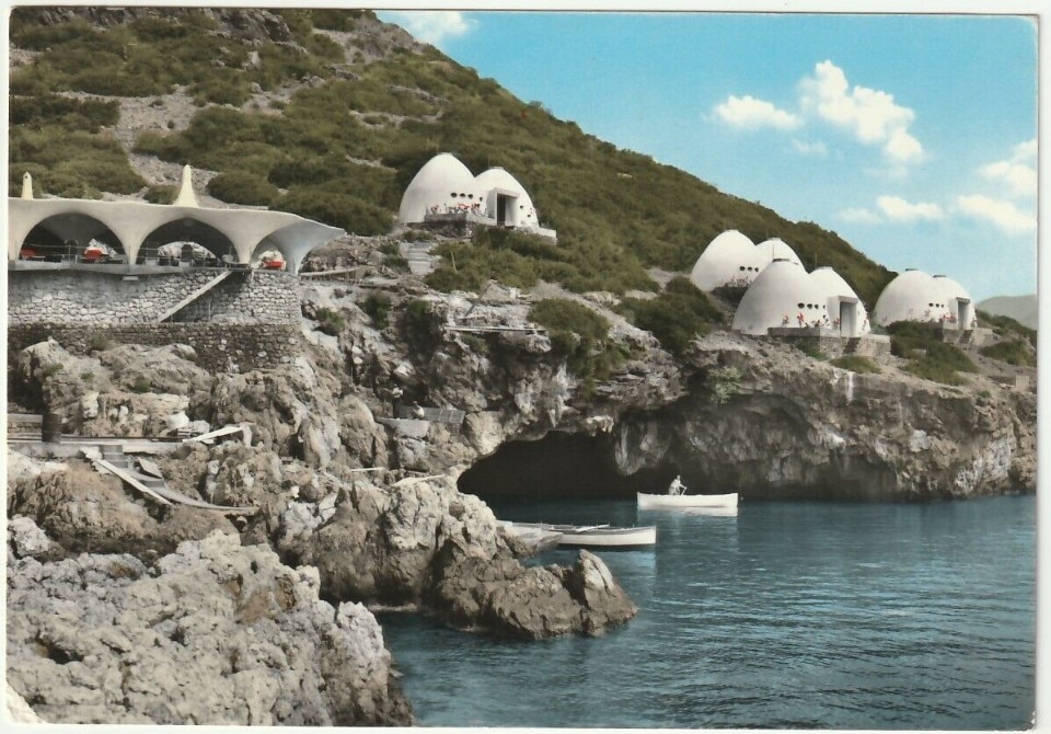 Cartolina d’epoca dell'Isola di Dino, Praia a Mare (CS), 1961-62. 