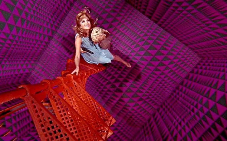 Le scenografie Op Art di Modesty Blaise (1966). Foto: frame da film