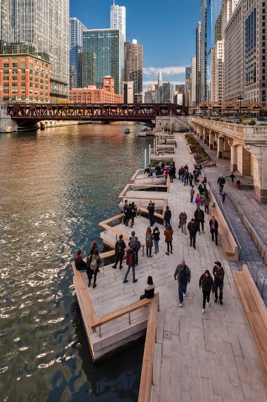 The Riverwalk, uno spazio urbano vivo per Chicago. Foto Christian Phillips
