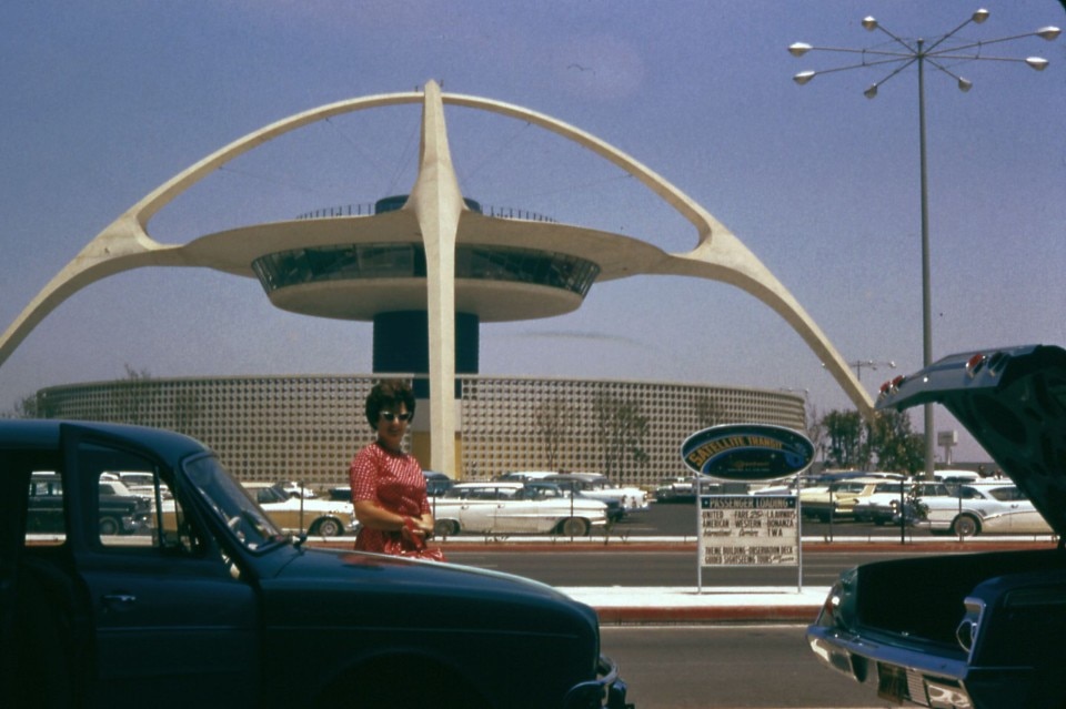 Theme Building, aeroporto internazionale di Los Angeles, Studio Pereira & Luckman, 1961