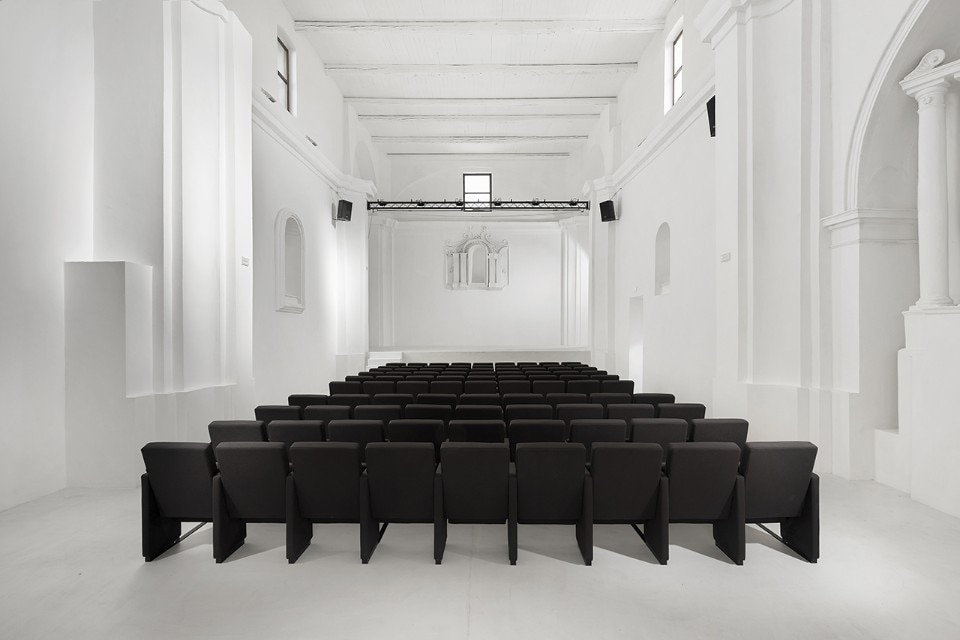 Luigi Valente, Mauro Di Bona, ristrutturazione e trasformazione in teatro della chiesa di San Rocco, Rotello, Italia, 2019