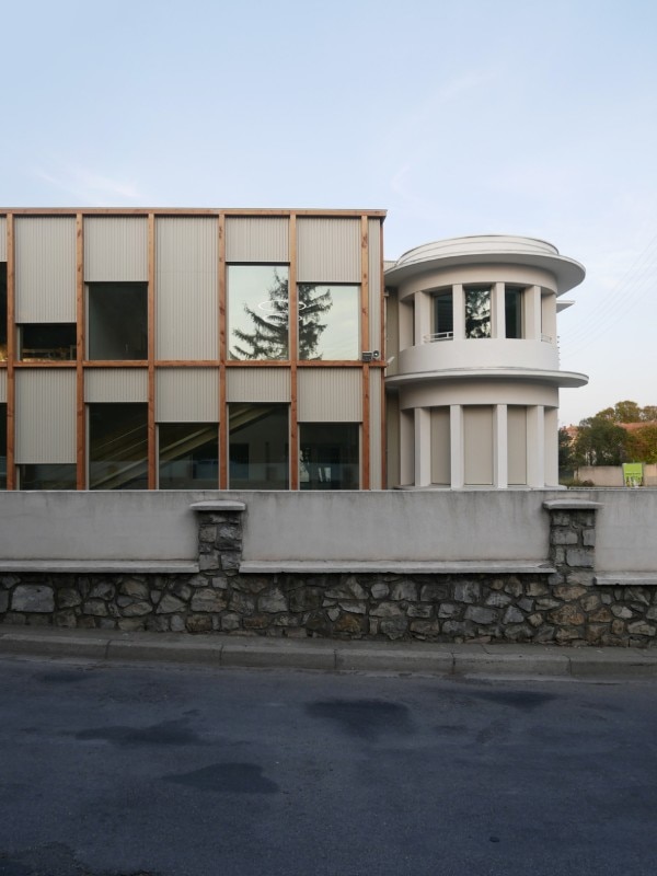 NAS Architecture, riqualificazione e amplimaneto della Scuola materna Les Calades, Saint-Gilles, Francia, 2019