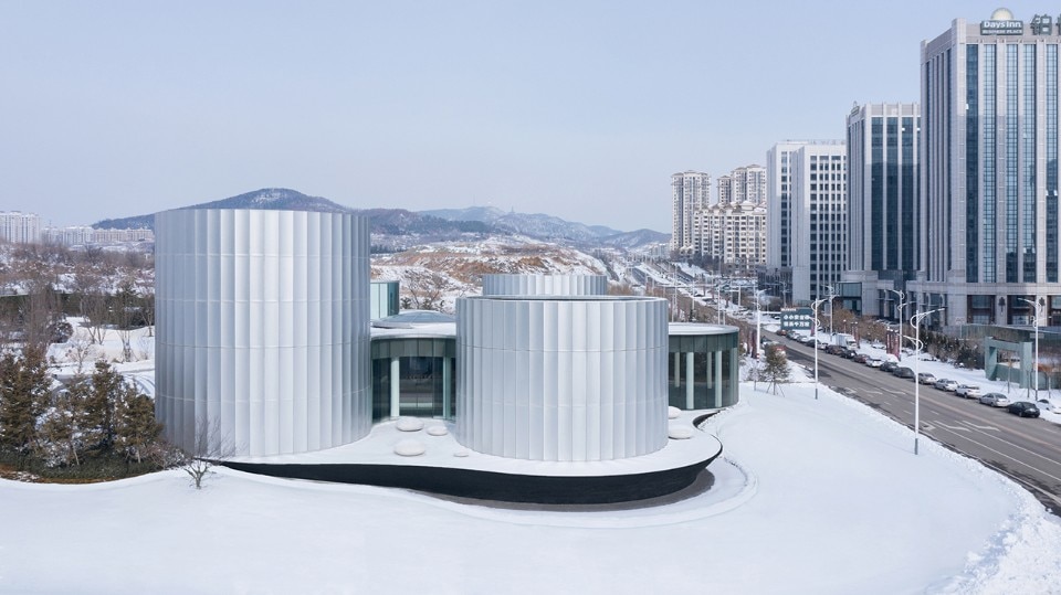 More Design Office, Yantai Experience Center, Yantai, China, 2020. Photo © Zhi Xia More Design Office, Yantai Experience Center, Yantai, China, 2020. Photo © Zhi Xia