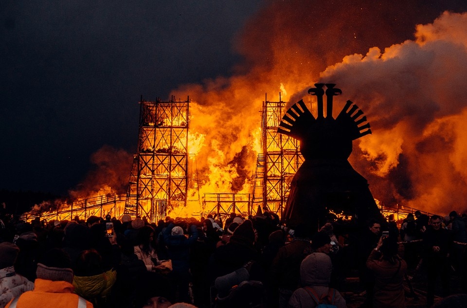 Katarsis, Burning Bridges, Nikola-Lenivets, Russia, 2020. Photo Rustam Shagimordanov