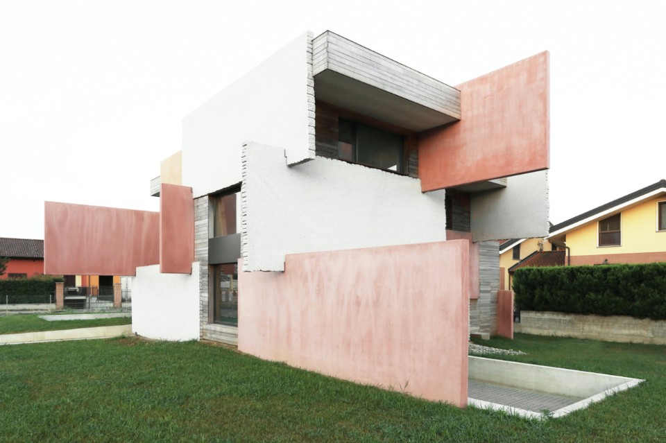 Houses of Cards, Elasatico Farm, Torrazza (Turin), 2020