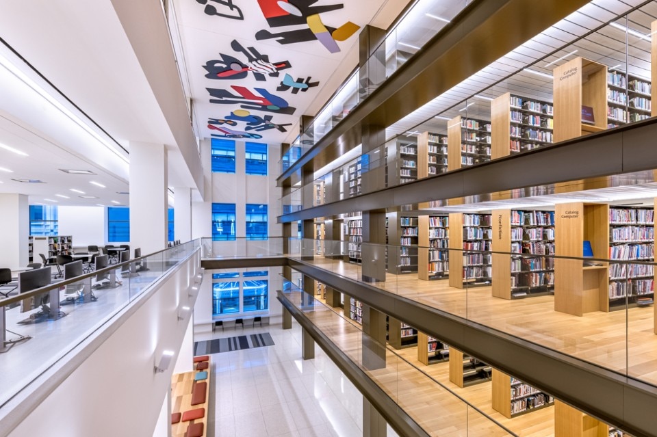 Stavros Niarchos Foundation Library, Mecanoo e Beyer Blinder Belle, Manhattan, New York, 2021. Foto Max Touhey