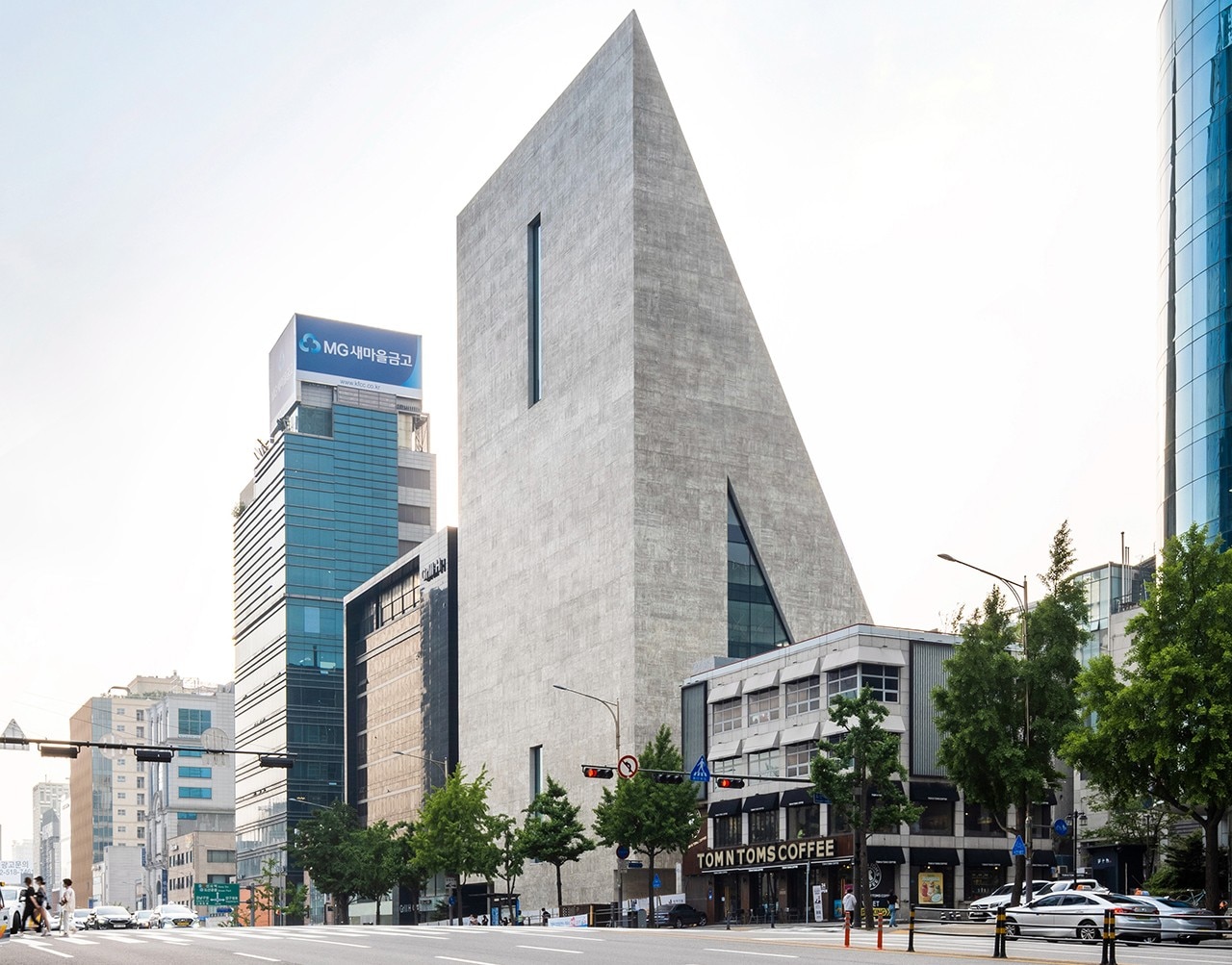 The ST / SongEun Building: Herzog & de Meuron's first building in South Korea completed
