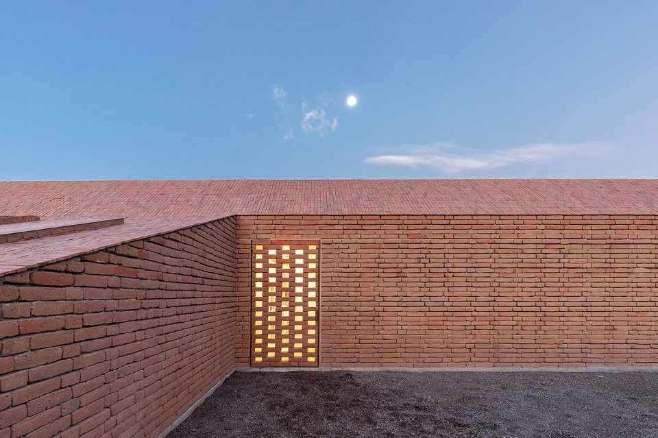 Diez + Muller Arquitectos, Casa Cangahua, Pacho Salas, Tumbaco, Ecuador, 2021 Diez + Muller Arquitectos, Casa Cangahua, Pacho Salas, Tumbaco, Ecuador, 2021