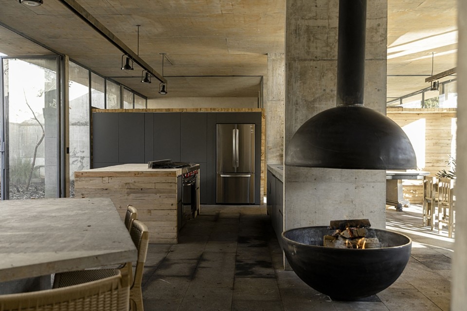Francisco Pardo Arquitecto, Casa Aguacates, Valle de Bravo, Messico 2021. Foto Diego Padilla Francisco Pardo Arquitecto, Casa Aguacates, Valle de Bravo, Messico 2021. Foto Diego Padilla