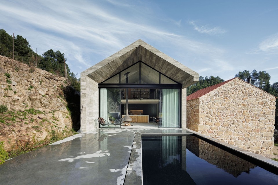 Filipe Pina + David Bilo, Casa NaMora, Gonçalo, Guarda, Portugal 2022. Photo Ivo Tavares Studio Filipe Pina + David Bilo, Casa NaMora, Gonçalo, Guarda, Portugal 2022. Photo Ivo Tavares Studio