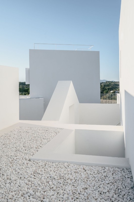 Atelier Data, Casa Cabrita Moleiro, Lagoa, Algarve, Portugal 2021. Photo Richard John Seymour