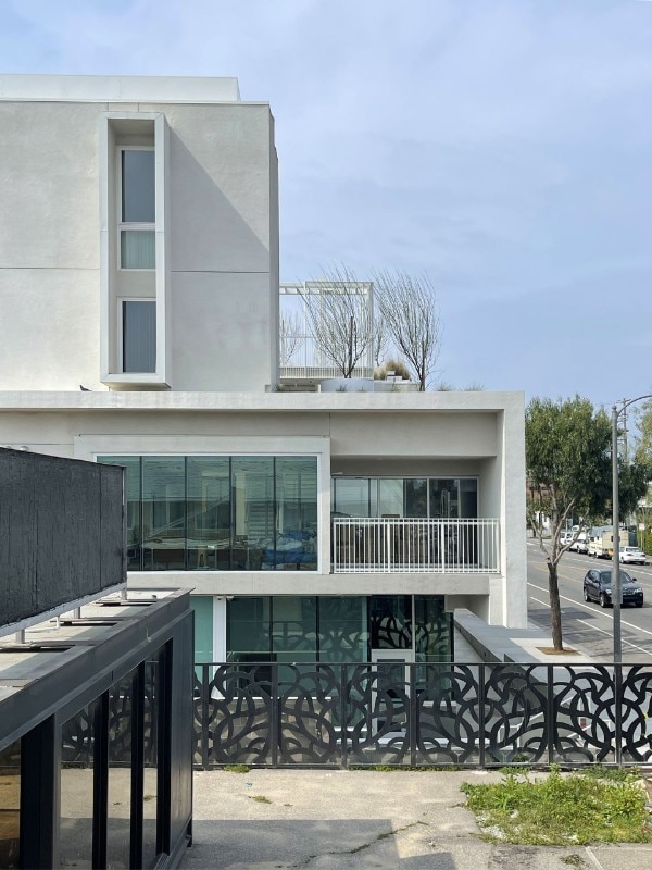 Brooks + Scarpa, The Rose Apartments, Venice Beach, Los Angeles, USA 2021. Photo Brooks + Scarpa