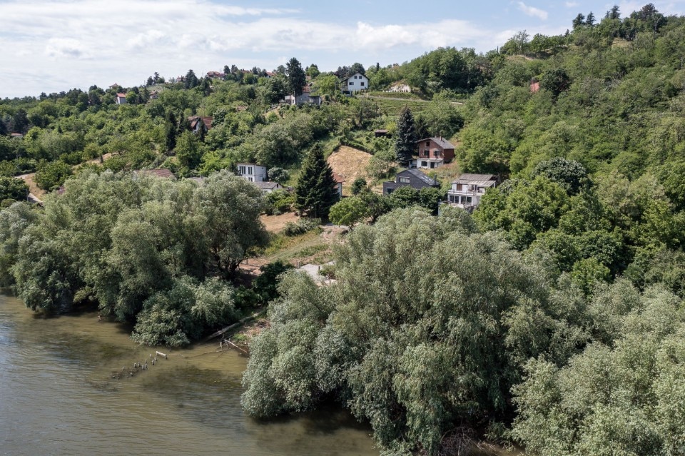 MZ Studio Architecture, Casa sul Danubio, Grocka, Serbia 2021. Foto Milos Martinovic